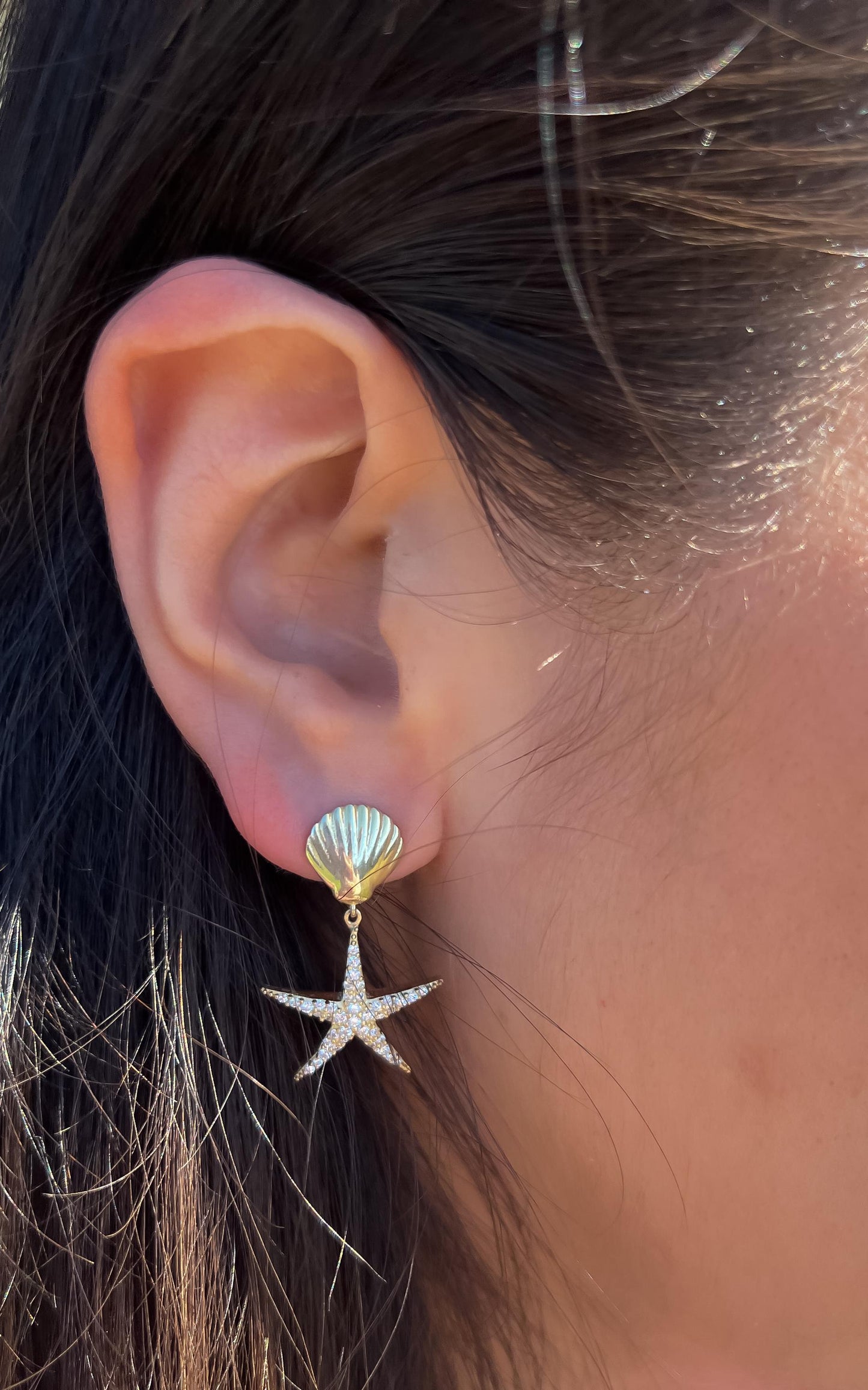 Gold seashell earrings with starfish dangle cz stone starfish earrings beach wedding earrings gold seashell earrings for her beach dangle