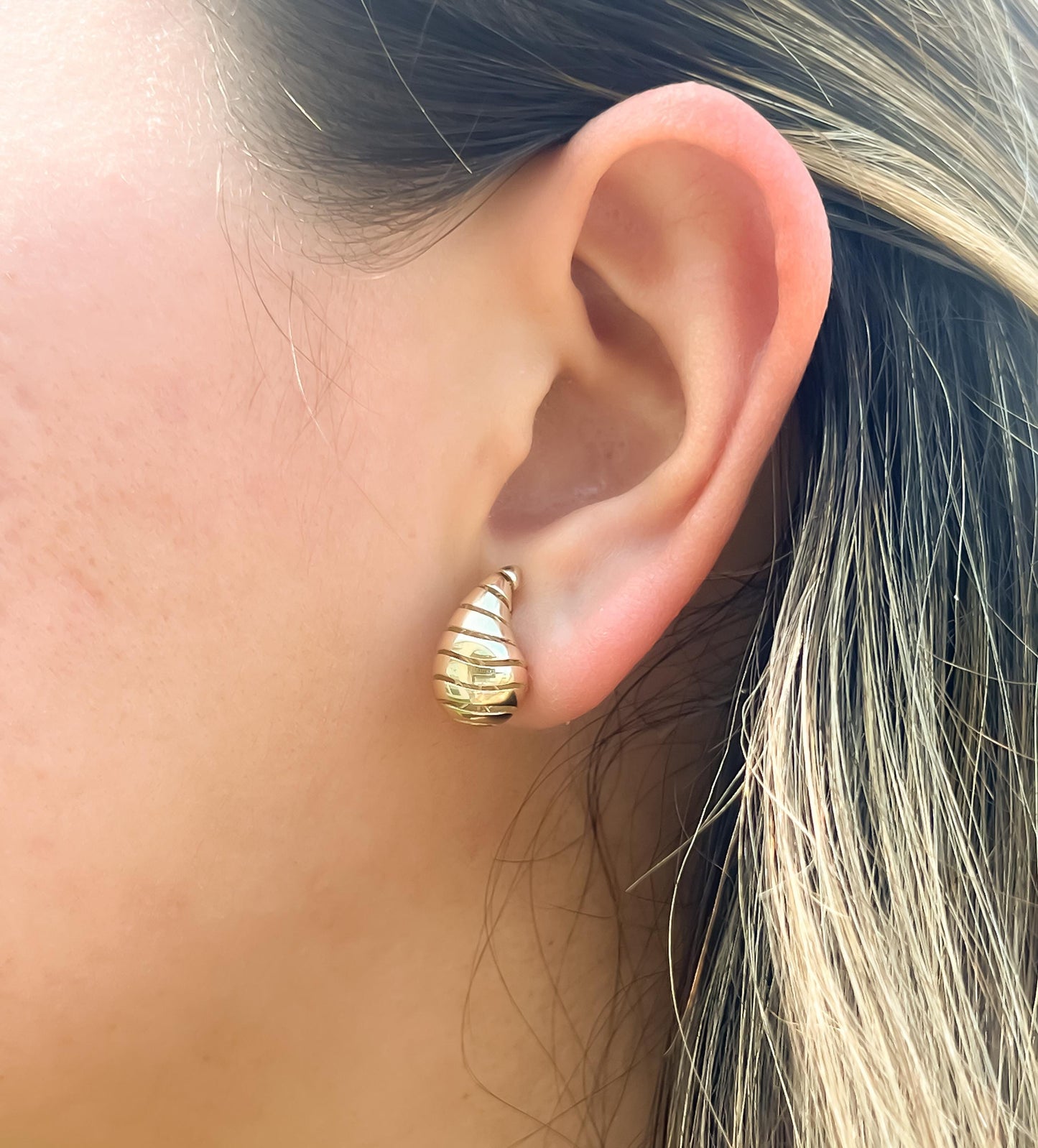 Gold Teardrop cut out dupe earrings 14k gold chunky dome trendy hoop earring statement earring real gold statement earring gift for her