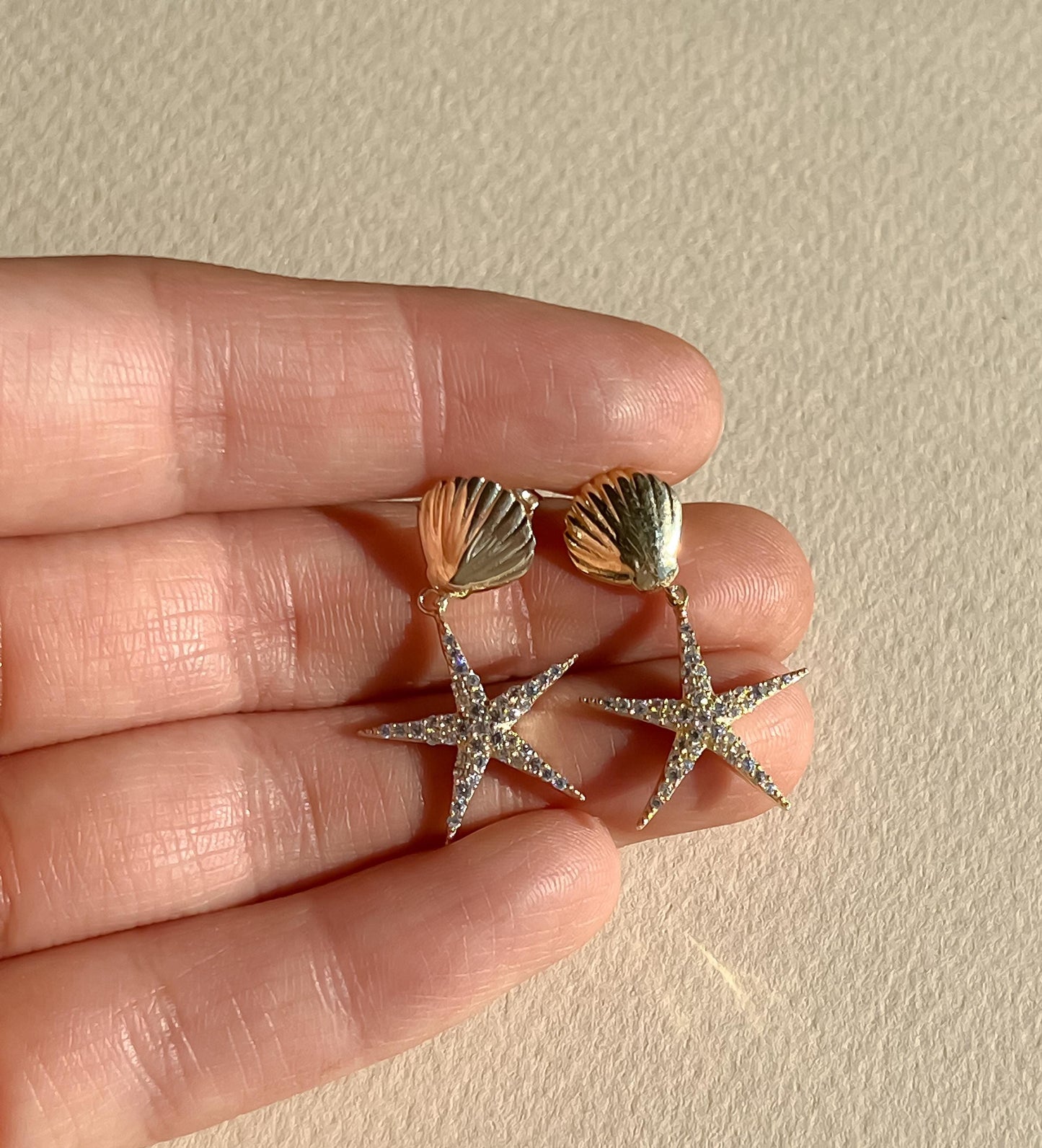Gold seashell earrings with starfish dangle cz stone starfish earrings beach wedding earrings gold seashell earrings for her beach dangle